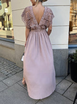 Elegant Lace Sleeveless Midi Dress