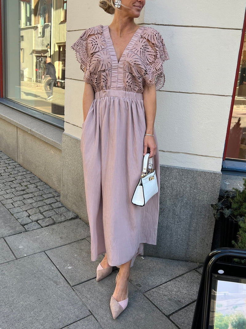 Elegant Lace Sleeveless Midi Dress